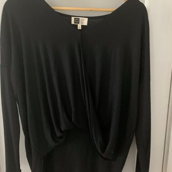 Long Sleeve Wrap Top - Picture 2 of 4